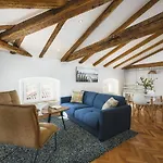 Urban Loft Old Town