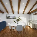 Urban Loft Old Town Апартаменти *