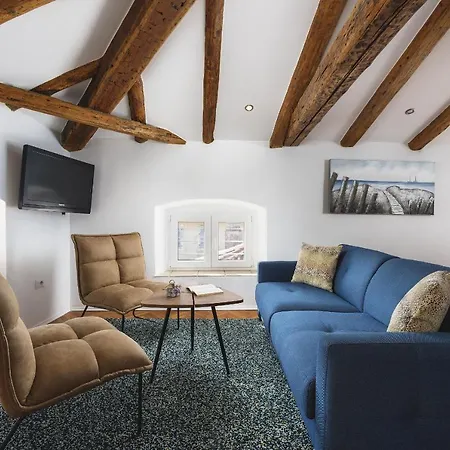 Urban Loft Old Town Пореч